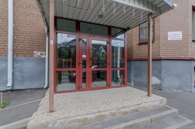 Купить четырехкомнатную квартиру в Вологде. Вариант № 14804, 42, площадь -  квм, цена 33250000 рублей