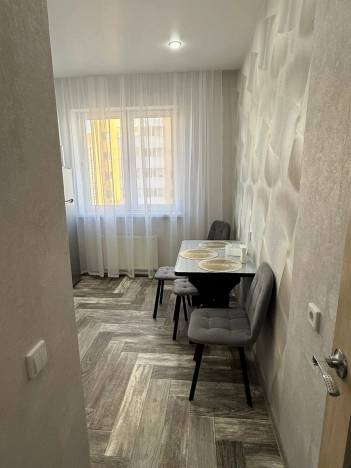 Снять квартиру в Тобольске. Вариант № 9640220, 7, площадь -  квм, цена 45000 рублей