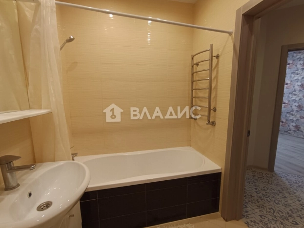 Снять квартиру в Калининграде. Вариант № 10394873, 7, площадь -  квм, цена 25000 рублей