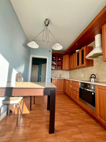 Купить квартиру в Чите. Вариант № 8965550, 4, площадь -  квм, цена 10700000 рублей