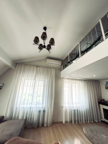 Купить трехкомнатную квартиру в Новосибирске. Вариант № 6696335, 2, площадь -  квм, цена 10700000 рублей