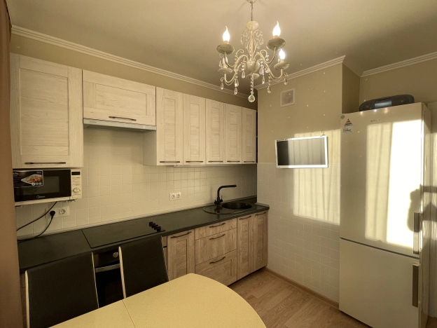 Купить однокомнатную квартиру на улице Кедрова в Москве. Вариант № 10100163, 1, площадь -  квм, цена 8500000 рублей