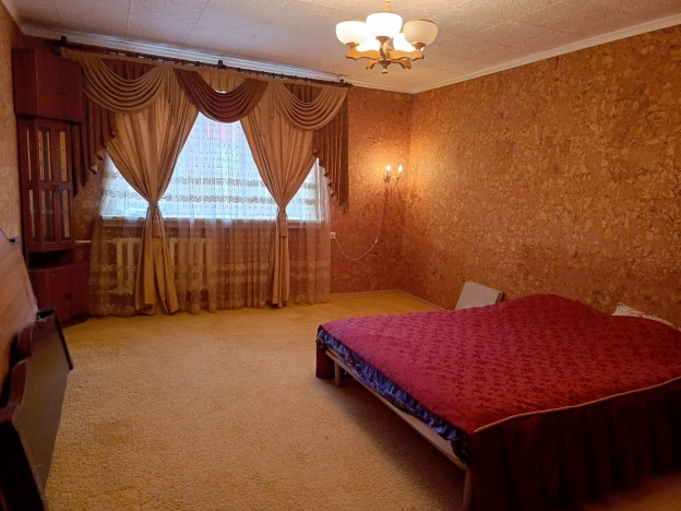 Купить трехкомнатную квартиру в Тюменской области. Вариант № 8558, 11, площадь -  квм, цена 5949000 рублей