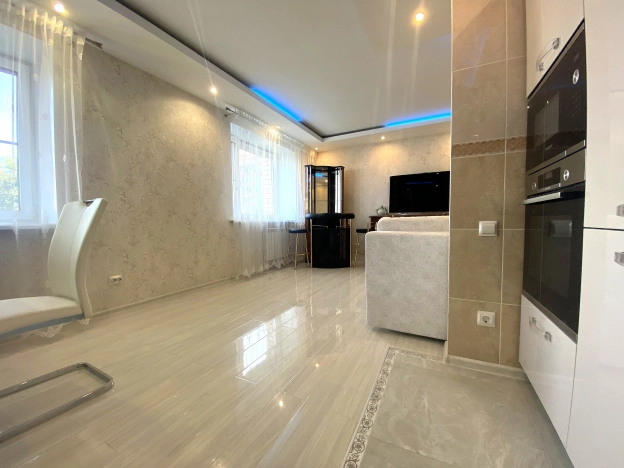 Купить двухкомнатную квартиру на улице 3-я Полётная в Иванове. Вариант № 420633, 4, площадь -  квм, цена 8200000 рублей