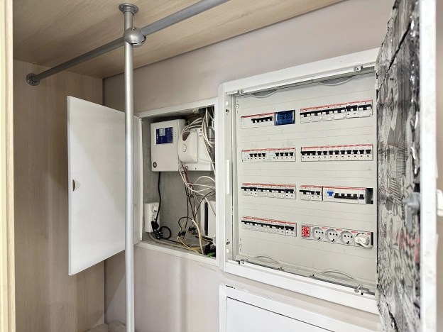 Купить четырехкомнатную квартиру в районе Сокол в Москве. Вариант № 32658, 30, площадь -  квм, цена 40000000 рублей