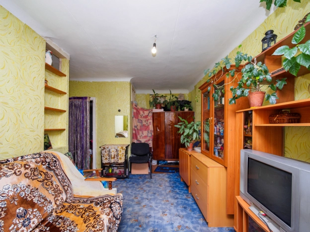 Купить однокомнатную квартиру в Омске. Вариант № 5831996, 1, площадь -  квм, цена 2490000 рублей