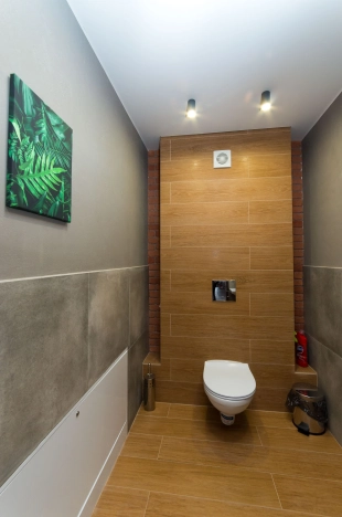 Купить коммерческую недвижимость свободного назначения в Тобольске. Вариант № 1114, 17, площадь -  квм, цена 18000000 рублей