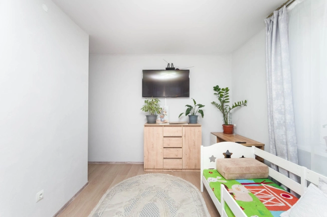 Купить квартиру в Тобольске. Вариант № 9152956, 4, площадь -  квм, цена 5450000 рублей