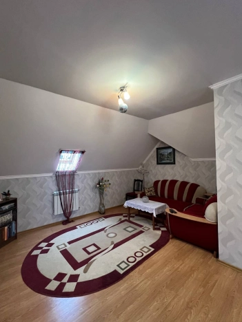 Купить дом в Строителе. Вариант № 10947632, 36, площадь -  квм, цена 19000000 рублей