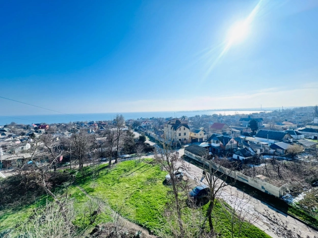 Купить трехкомнатную квартиру в Керчи. Вариант № 25471, 21, площадь - квм, цена 5600000 рублей