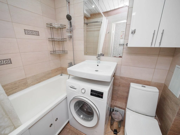 Купить квартиру в Омске. Вариант № 10205445, 13, площадь -  квм, цена 5460000 рублей