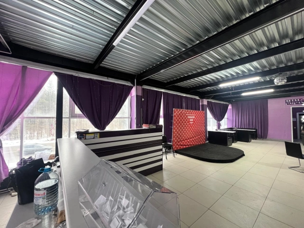 Купить коммерческую недвижимость свободного назначения в Сыктывкаре. Вариант № 30912, 6, площадь -  квм, цена 10500000 рублей