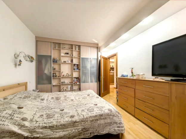 Купить квартиру в районе Раменки в Москве. Вариант № 20436, 13, площадь -  квм, цена 36500000 рублей