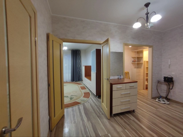 Снять квартиру в районе Ленинградский в Калининграде. Вариант № 8760046, 13, площадь -  квм, цена 40000 рублей