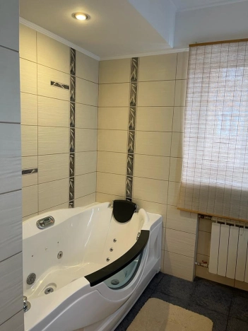 Купить двухкомнатную квартиру в Омске. Вариант № 2837, 11, площадь -  квм, цена 11949000 рублей