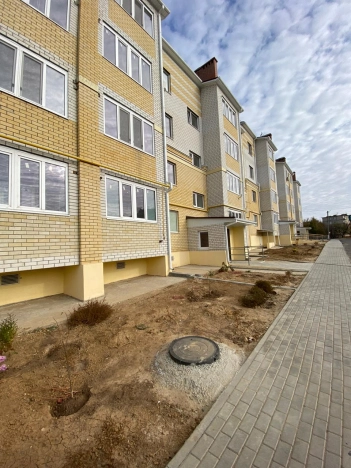 Купить трехкомнатную квартиру на вторичке в Микрорайоне 8-й, Элиста в Элисте. Вариант № 13484, 14, площадь -  квм, цена 9950000 рублей