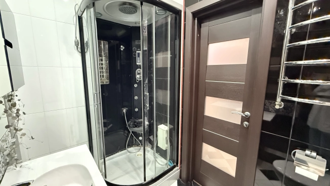 Купить однокомнатную квартиру на улице Черниговская в Калининграде. Вариант № 882865, 6, площадь -  квм, цена 6290000 рублей