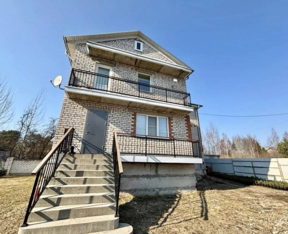 Купить дом на улице Старая Ляча в Ярославской области. Вариант № 31498, 34, площадь -  квм, цена 20000000 рублей