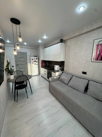 Купить квартиру на улице Комарова в Улан-Удэ. Вариант № 9051782, 4, площадь -  квм, цена 6550000 рублей