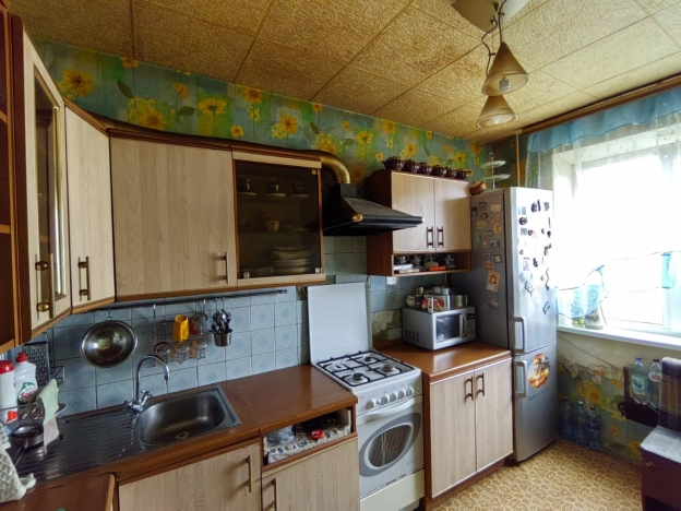 Купить трехкомнатную квартиру в Калуге. Вариант № 8698, 17, площадь -  квм, цена 4997000 рублей