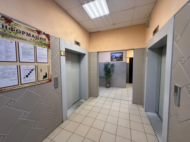 Купить трехкомнатную квартиру в Новосибирске. Вариант № 9577712, 6, площадь -  квм, цена 13800000 рублей