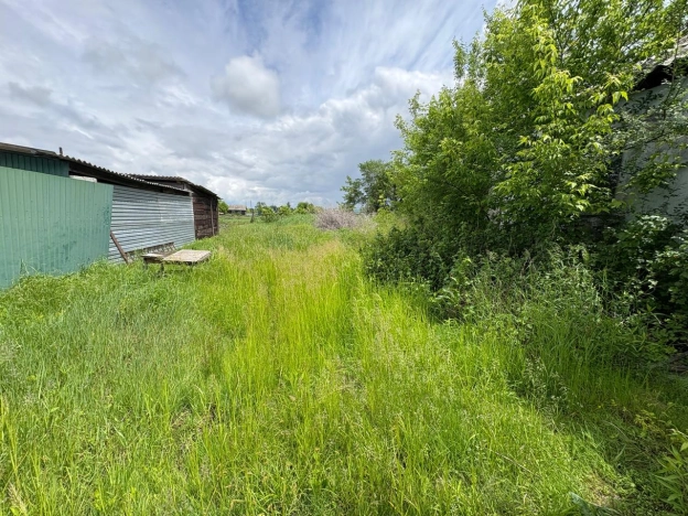 Купить трехкомнатную квартиру в Приморском крае. Вариант № 41218, 9, площадь -  квм, цена 1600000 рублей