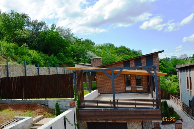 Купить дом на улице Мачтовая в Ростове-на-Дону. Вариант № 28119, 6, площадь -  квм, цена 23000000 рублей