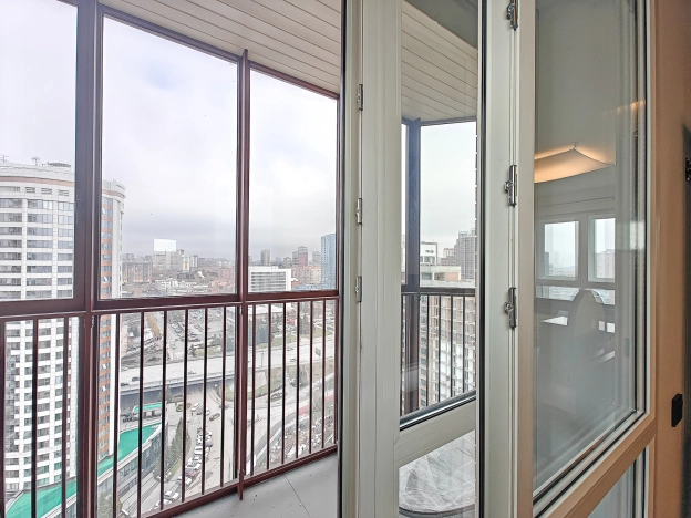 Купить трехкомнатную квартиру в Новосибирской области. Вариант № 7839869, 36, площадь -  квм, цена 30000000 рублей