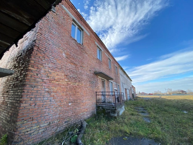 Купить коммерческую недвижимость свободного назначения в Каргате. Вариант № 2003627, 7, площадь -  квм, цена 6100000 рублей