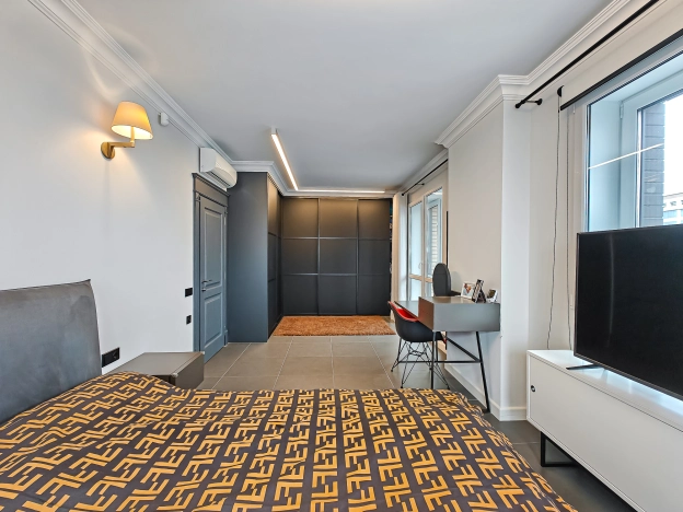 Купить трехкомнатную квартиру в Новосибирской области. Вариант № 7839869, 28, площадь -  квм, цена 30000000 рублей