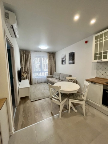 Купить квартиру в Москве. Вариант № 8995653, 4, площадь - квм, цена 20000000 рублей