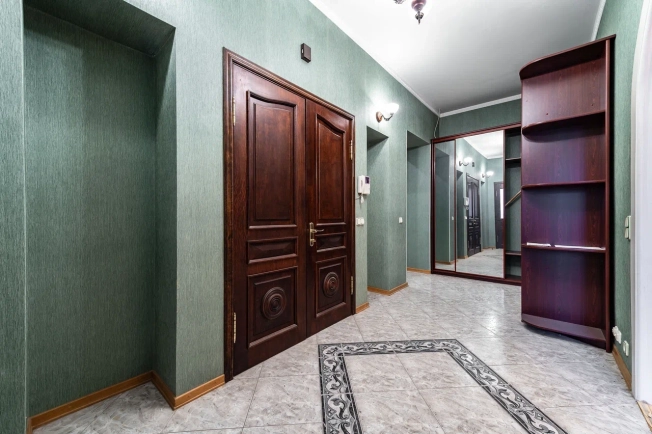 Купить пятикомнатную квартиру в Санкт-Петербурге. Вариант № 10011179, 8, площадь -  квм, цена 35000000 рублей