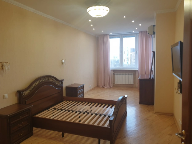 Купить трехкомнатную квартиру на вторичке в районе Новогиреево в Москве. Вариант № 9178285, 11, площадь -  квм, цена 38900000 рублей