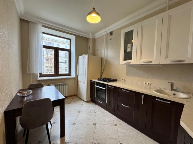 Купить квартиру в Москве. Вариант № 8428512, 3, площадь -  квм, цена 21950000 рублей