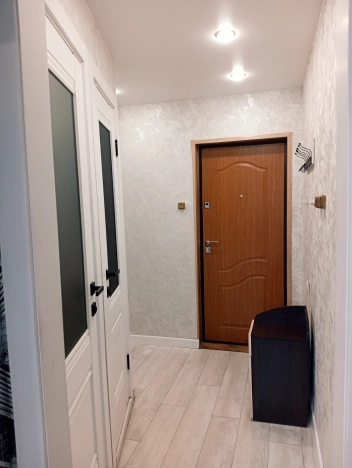 Купить квартиру на вторичке в Иркутске. Вариант № 7972067, 9, площадь -  квм, цена 4200000 рублей