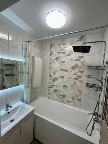 Купить трехкомнатную квартиру в Ростовской области. Вариант № 3651452, 6, площадь -  квм, цена 9000000 рублей