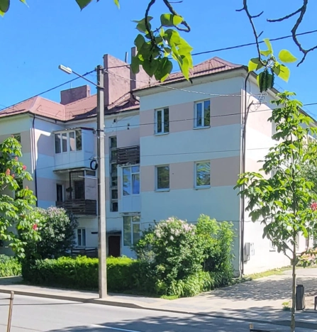 Купить трехкомнатную квартиру в Зеленоградске. Вариант № 4803, 17, площадь -  квм, цена 9790000 рублей