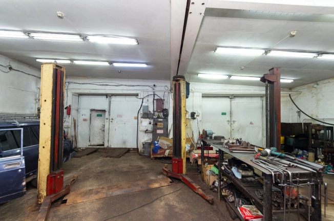 Купить коммерческую недвижимость в Тобольске. Вариант № 12798, 7, площадь -  квм, цена 6000000 рублей