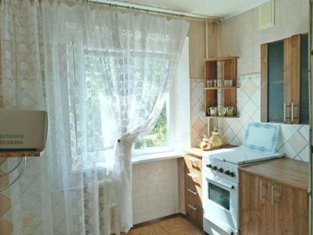 Купить трехкомнатную квартиру в Ростовской области. Вариант № 6239266, 8, площадь -  квм, цена 5500000 рублей