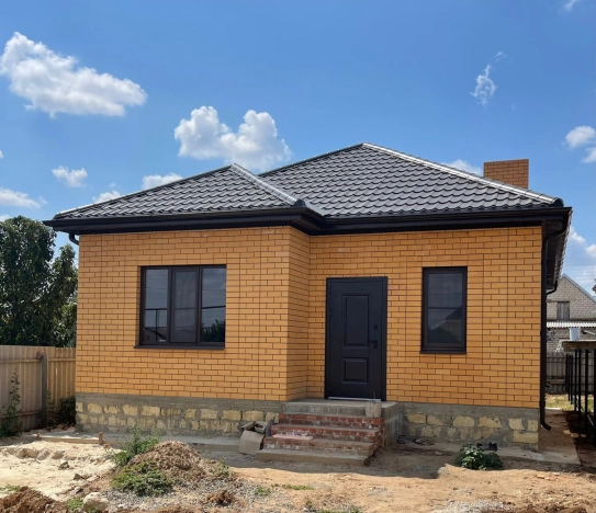 Купить дом в Элисте. Вариант № 8035150, 0, площадь -  квм, цена 6100000 рублей