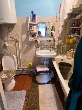 Купить четырехкомнатную квартиру в Новосибирской области. Вариант № 58800, 8, площадь -  квм, цена 3060000 рублей