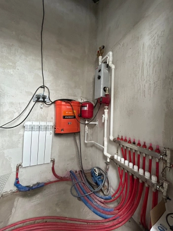 Купить дом на улице Тургенева в Новосибирске. Вариант № 7499749, 33, площадь -  квм, цена 5500000 рублей