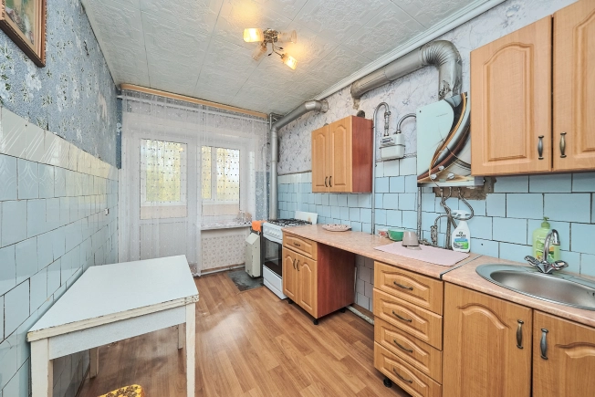 Купить квартиру на вторичке на улице Большая в Рыбном. Вариант № 33158, 6, площадь -  квм, цена 2400000 рублей