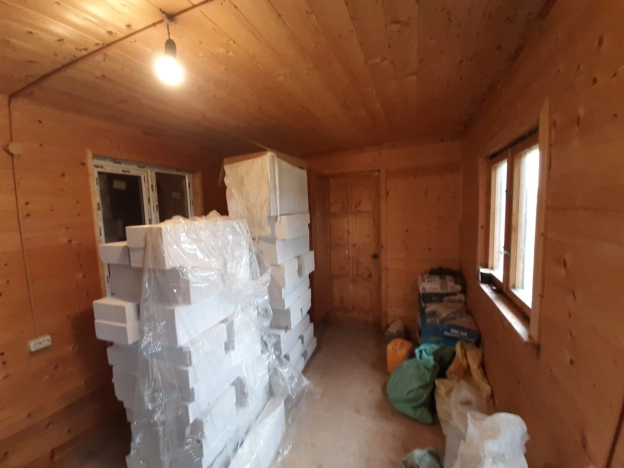 Купить трехкомнатную квартиру на вторичке в Московской области. Вариант № 8002259, 6, площадь -  квм, цена 2600000 рублей