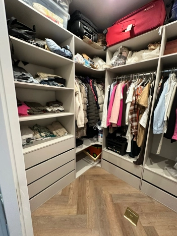 Купить трехкомнатную квартиру в Одинцове. Вариант № 627421, 30, площадь -  квм, цена 29500000 рублей