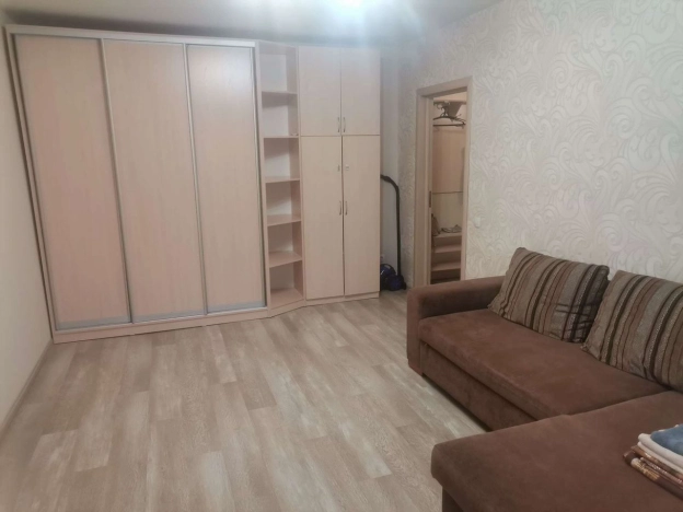 Снять квартиру у метро Площадь Маркса в Новосибирске. Вариант № 9265908, 4, площадь -  квм, цена 37000 рублей