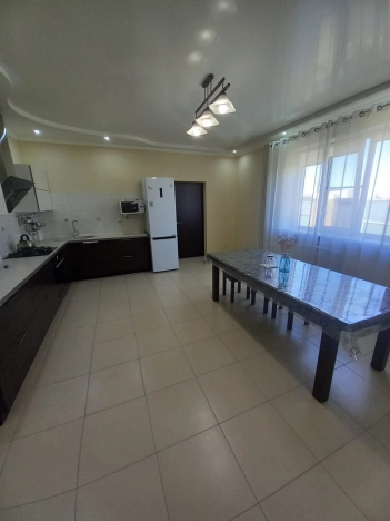 Купить дом на улице Парковая в Элисте. Вариант № 10669, 10, площадь -  квм, цена 11590000 рублей