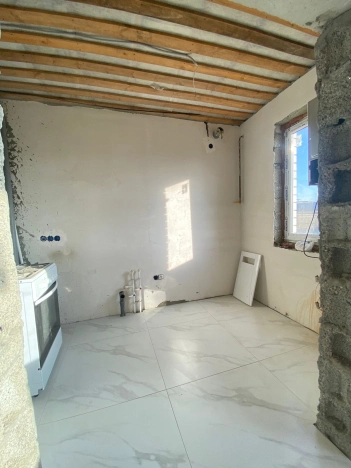 Купить дом в Элисте. Вариант № 10006556, 6, площадь -  квм, цена 4500000 рублей