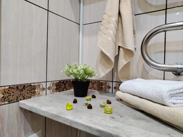 Купить двухкомнатную квартиру на улице Перелёта в Омске. Вариант № 8599, 10, площадь -  квм, цена 9150000 рублей