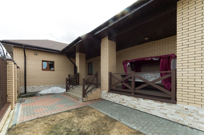 Купить дом в Микрорайоне Восточный, Тобольск в Тобольске. Вариант № 2349568, 37, площадь -  квм, цена 15300000 рублей